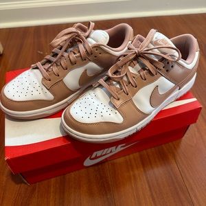 Nike low dunk rose whisper